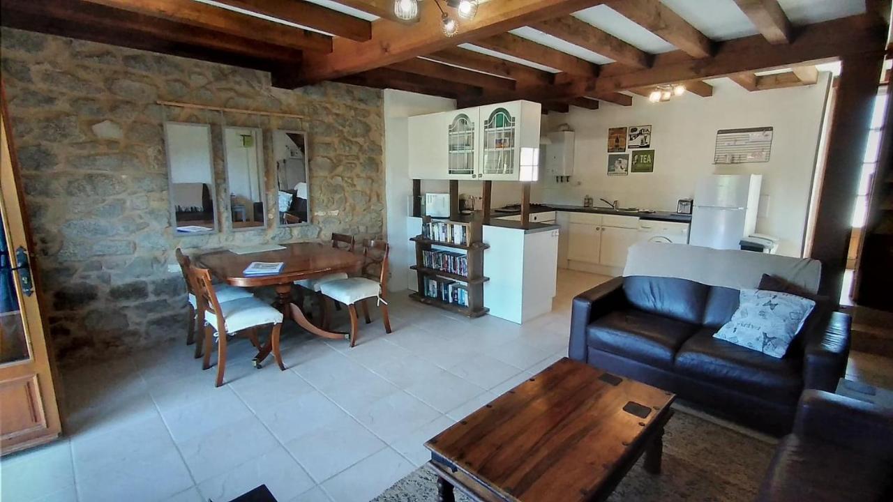 Character 2 Bed Cottage Within Walking Distance Of Bar/Restaurants Piégut-Pluviers المظهر الخارجي الصورة