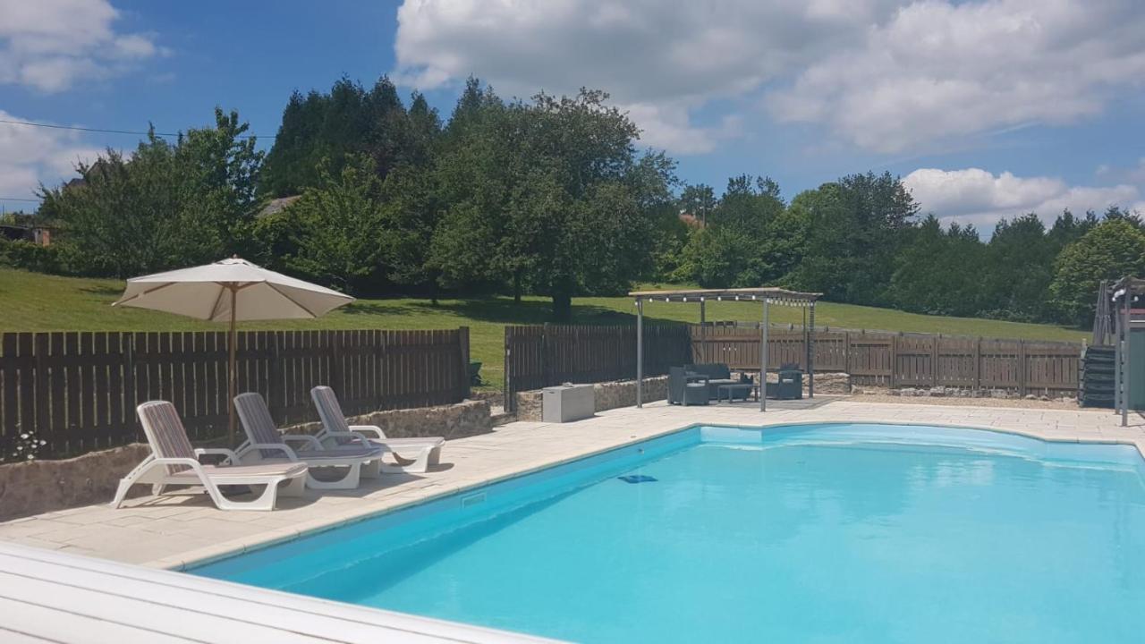 Character 2 Bed Cottage Within Walking Distance Of Bar/Restaurants Piégut-Pluviers المظهر الخارجي الصورة