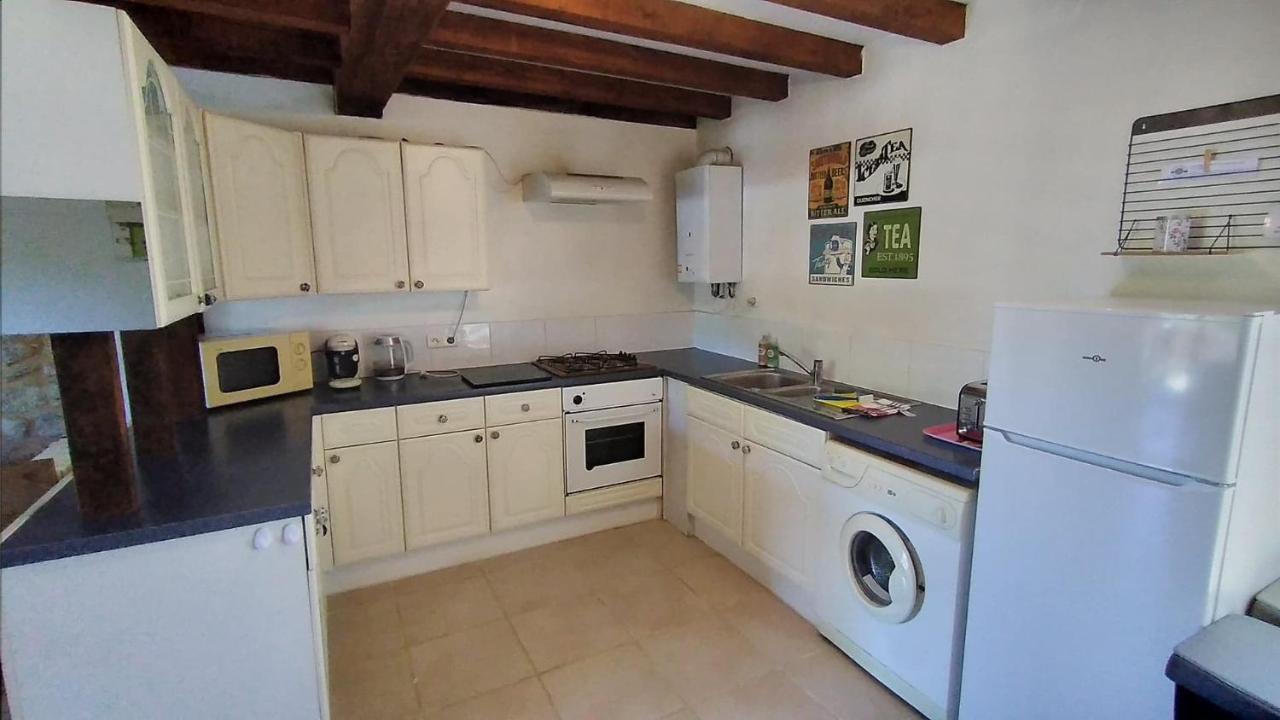 Character 2 Bed Cottage Within Walking Distance Of Bar/Restaurants Piégut-Pluviers المظهر الخارجي الصورة
