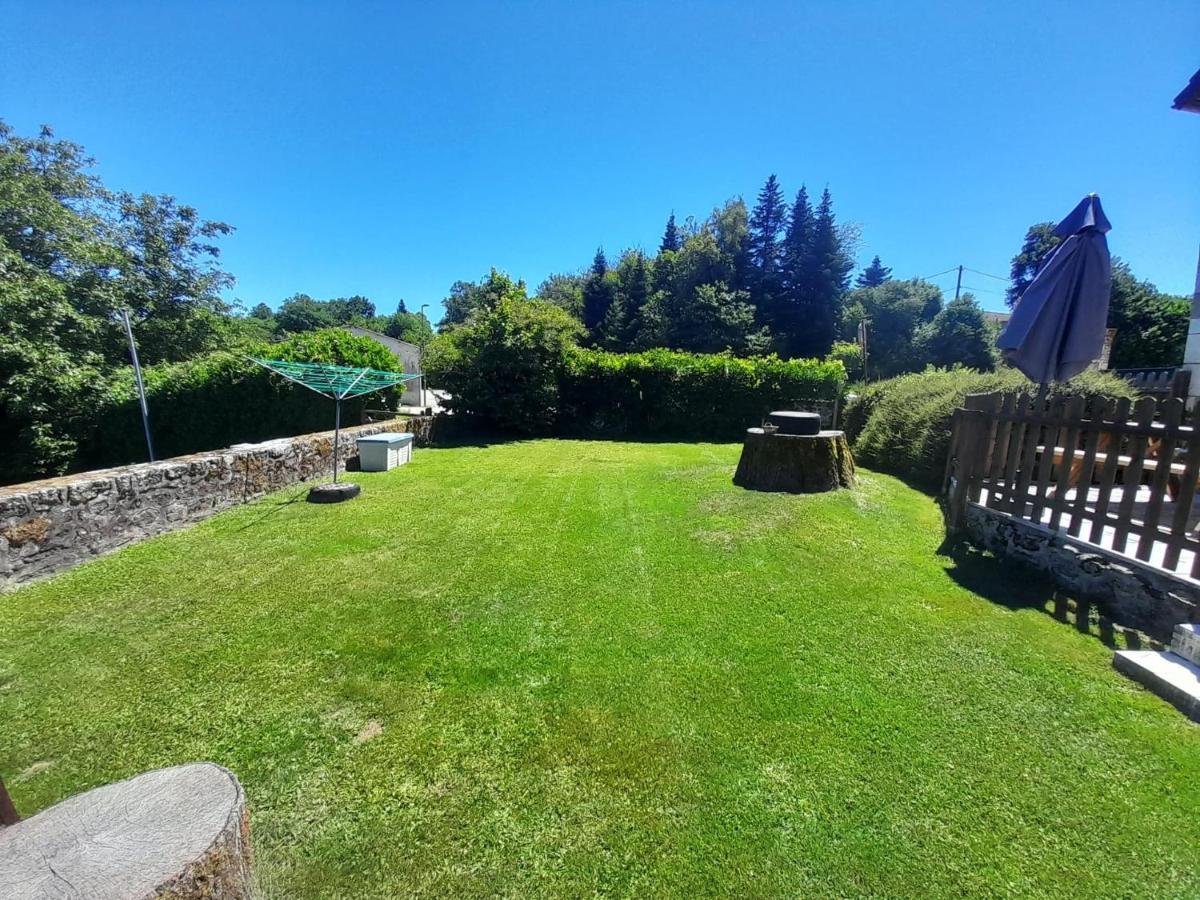 Character 2 Bed Cottage Within Walking Distance Of Bar/Restaurants Piégut-Pluviers المظهر الخارجي الصورة